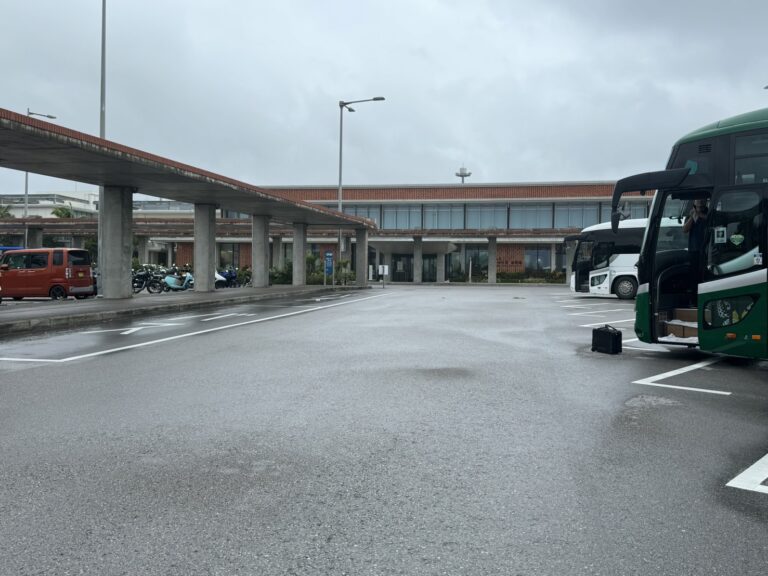 【2年生】石垣空港に到着