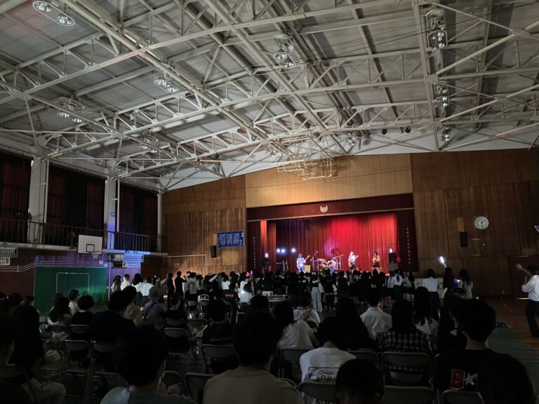 軽音楽部　三年生引退ライブ