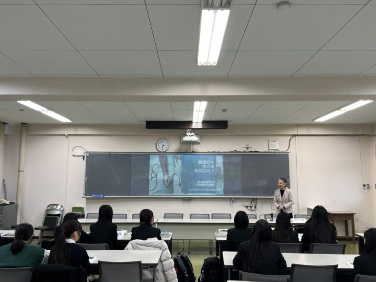 看護医療系進路希望者向けの講演会を実施しました！